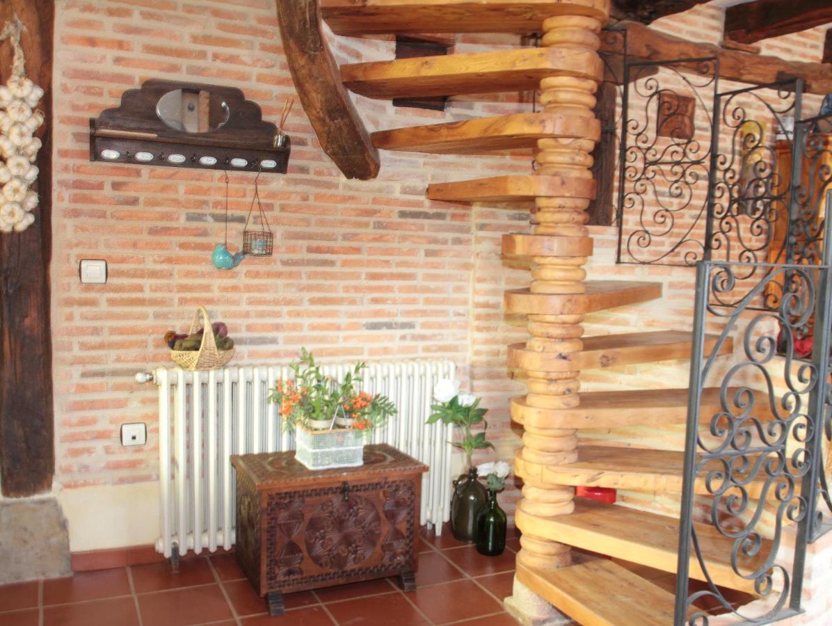 Casa De Piedra Villa Valderrueda Exterior photo